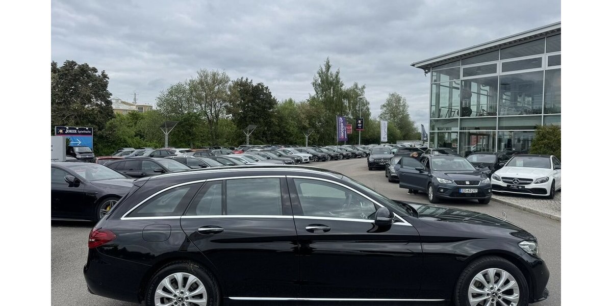 Mercedes-Benz C 220 d 4 MATIC T- MODELL/KAMERA/AHK/NAVI/1.HAND 60.042 km 24.800 &euro; Villingen-Schwenningen 78054