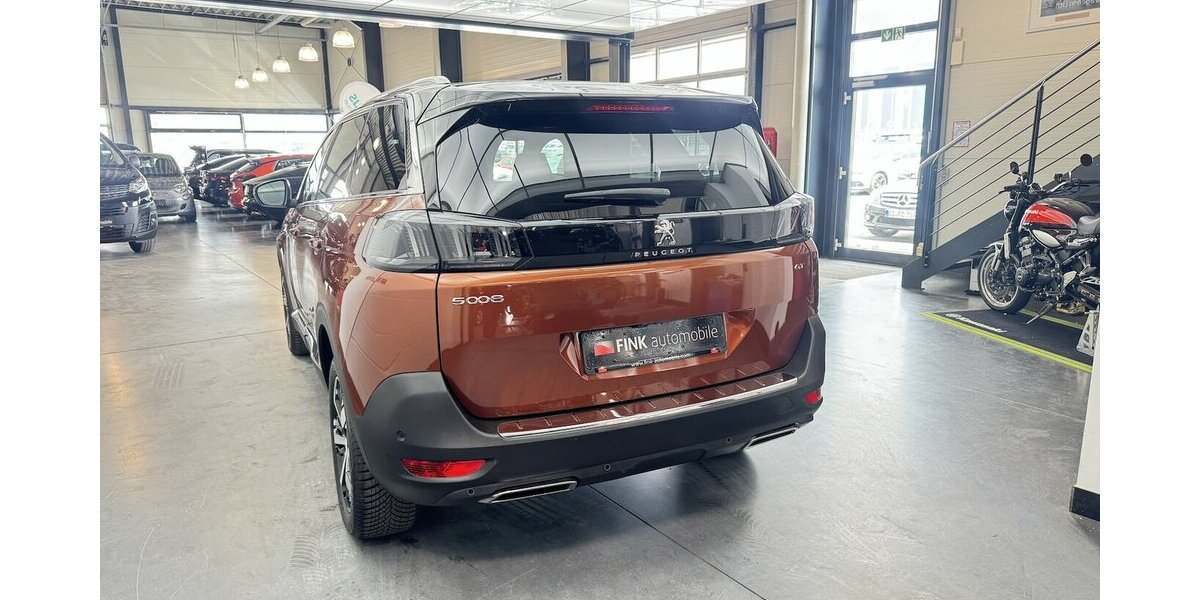 Peugeot 5008 GT 130 BlueHDi 1.Hand Panorama 7 Sitze 29.300 km 27.440 &euro; Lich 35423