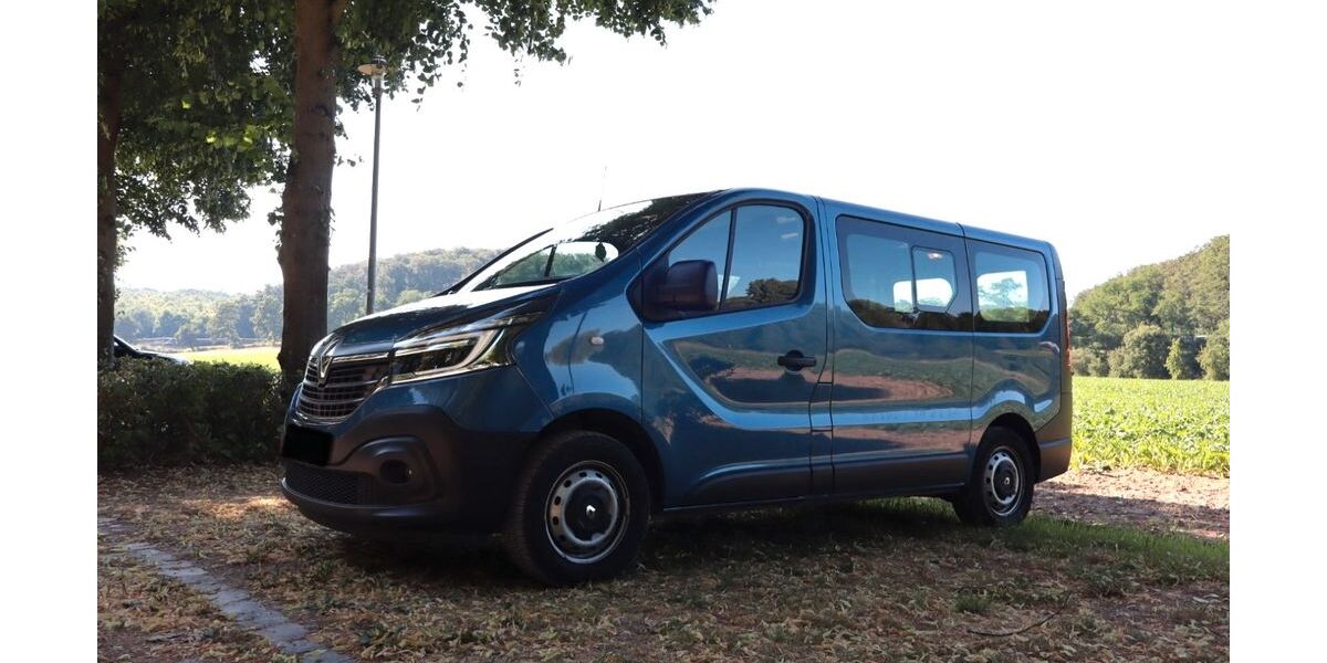Renault Trafic 99.500 km 12.999 &euro; Düsseldorf 40221