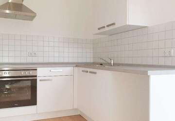 Wohnung Zwickau Innenstadt - 1 Zimmer, 35 m&sup2;, 261&euro; | Angebot:27299593